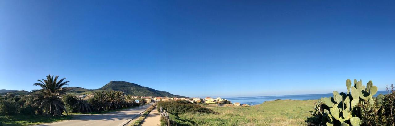 Apartment Tramonto Sea-Front Valledoria  Buitenkant foto