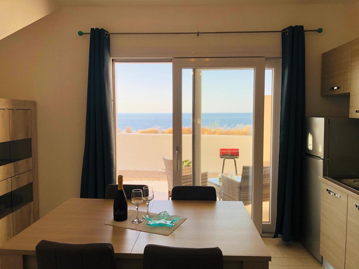 Apartment Tramonto Sea-Front Valledoria  Buitenkant foto